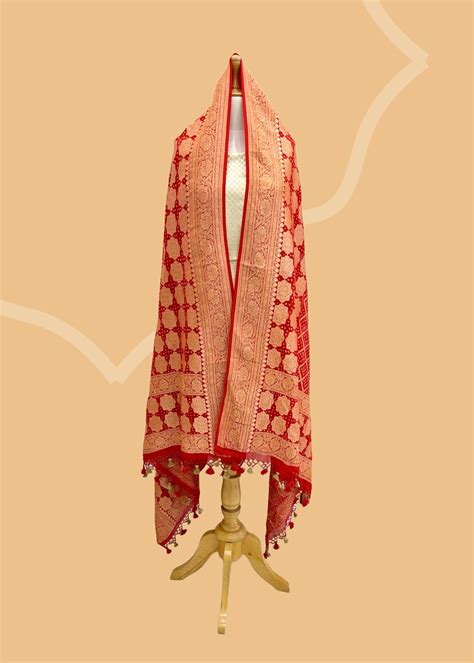 Red banarasi dupatta – Roliana