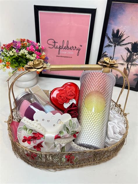 Valentine Hamper 2.O | Cute Valentine Hamper for girls – Stapleberry