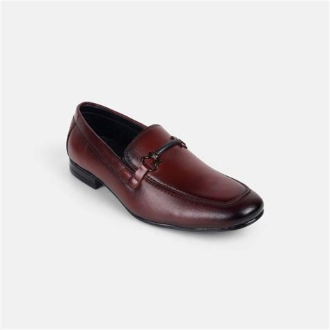 Buy Mochi Men Maroon Formal Moccasin Online | SKU: 19-637-44-40 – Mochi ...