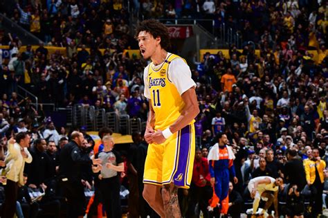 Lakers Injury Report: Hayes out vs. Celtics with right knee contusion ...