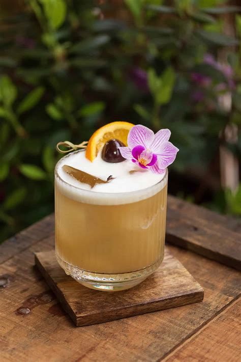 15 Common Sour Cocktails - HowdyKitchen