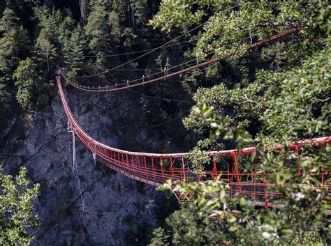 PONT SUSPENDU DE NIOUC - PONT DE L'ARAIGNÉE (2025) All You Need to Know ...