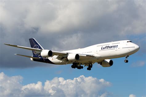 Lufthansa Boeing 747-8 Rough Landing At LAX Confirmed As 'Training Flight'