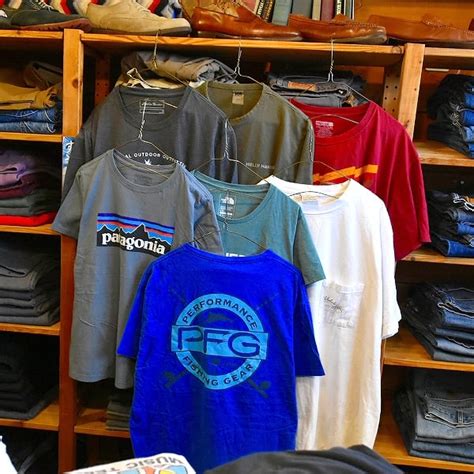 1点物 パタゴニアPatagoniaグレープリントTシャツ古着メンズSレディースOKアウトドアブランド90sストリート/スポーツくすみカラー ...