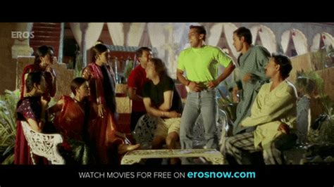 This moment from Shah Rukh Khan-Anushka Sharma's Jab Harry Met Sejal ...