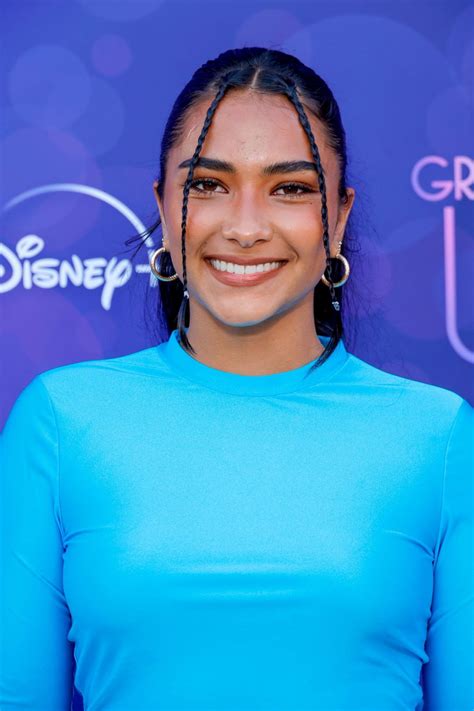 SIENNA MAE GOMEZ at Growing Up Premiere in Los Angeles 09/08/2022 – HawtCelebs