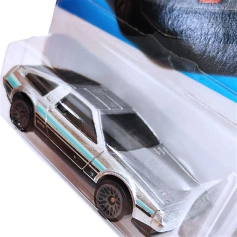 DMC DeLorean Die-Cast Model by Mattel – Prithvi Enterprises