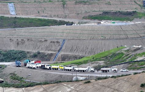 Sunshine Canyon Landfill faces community backlash over wildfire debris ...