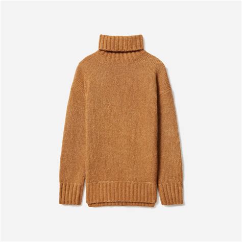 Your guide to cosy winter dressing and reading is here | Vogue India