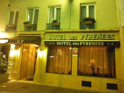 HOTEL DES PYRENEES (Paris) - Hotel Reviews, Photos, Rate Comparison ...