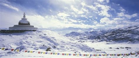 Manali to Leh Jeep Safari | Travel Explorers India Holiday Packages ...