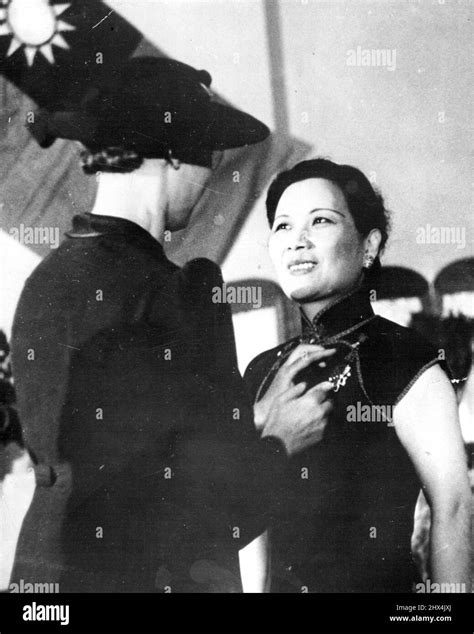 Madame chiang kai shek hi-res stock photography and images - Alamy