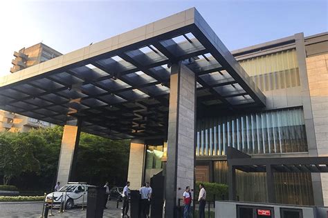 Chanakya Mall: Guide To Shopping, Activities, & Restaurants