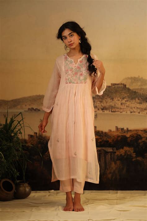 Ivory pink vineyard kurta and pant set – TATWA