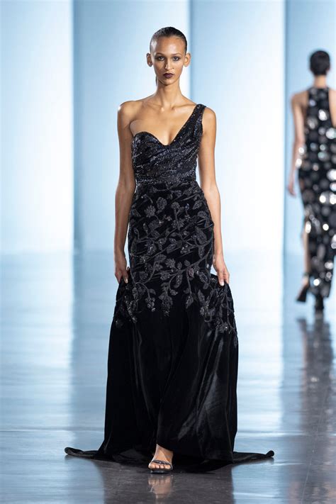 Galan Genesis Fishcut Gown – Rahul Mishra