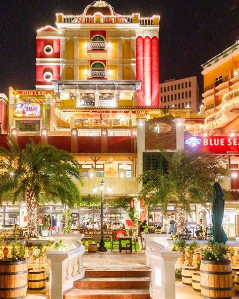 American village in Okinawa Islands, Japan | Okinawa, Okinawa beach ...