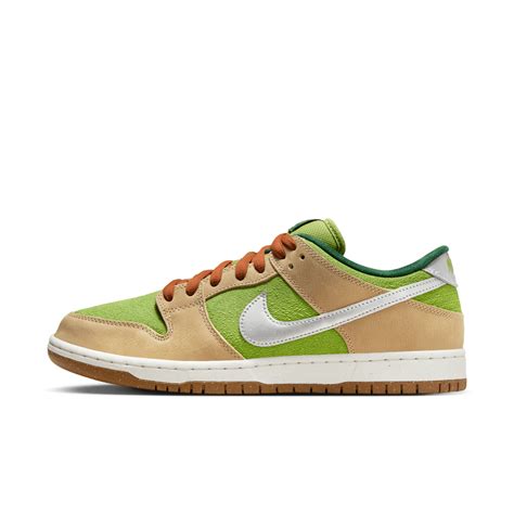 Nike Dunk. Nike.com