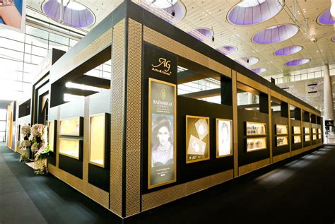 Vega Solutions: Customer Reviews, Stands and Services