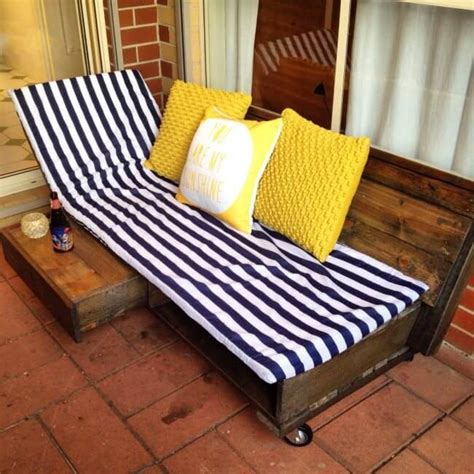 20 Perfect Pallet Patio Furniture Ideas by Bonito Designs