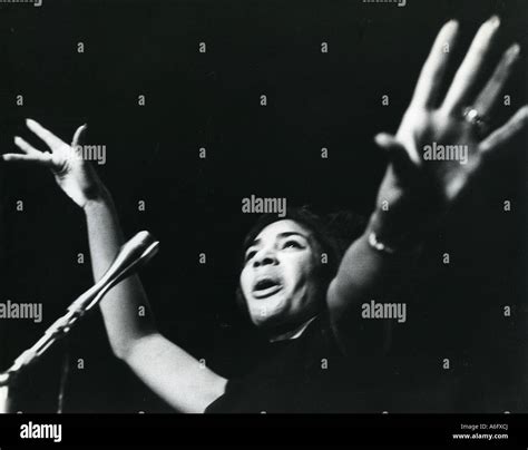 SHIRLEY BASSEY Welsh singer in 1960 Stock Photo - Alamy