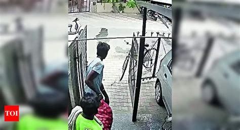 Thieves Steal Onions: Thieves steal sack full of onions | Chandigarh ...