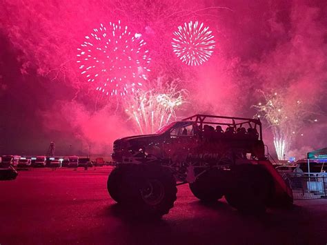 Monster Truck Rides @ Flame & thunder, Santa Pod , Santa Pod Raceway ...