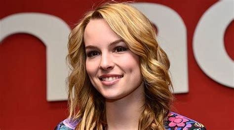 Bridgit Mendler Library 的图像结果