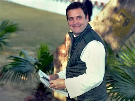 Modi's trusted man & his role in Gujarat - Who is Kuniyil Kailashnathan ...