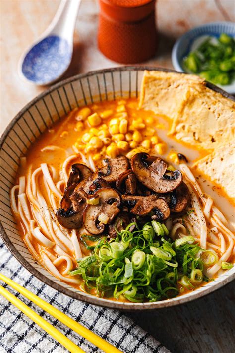 Vegane Tantanmen – cremig-scharfe Ramen · Eat this!
