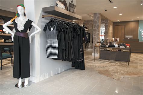 Luxury Garage Sale | Shopping in Lincoln Park, Chicago