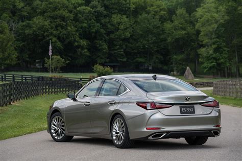 2019 Lexus ES 350 First Drive Review | Automobile Magazine