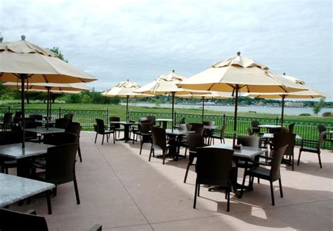 BISHOP'S LANDING RESTAURANT AND LOUNGE, Owen Sound - Menu, Prices ...