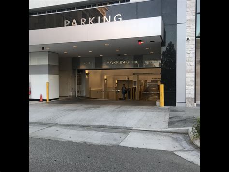 Wilshire Beverly Center - Parking in Beverly Hills | ParkMe