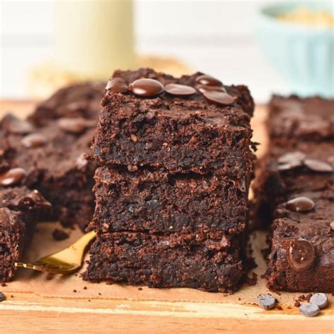 Healthy Black Bean Brownies (No Refined Sugar, 130 Calories) - The Conscious Plant Kitchen