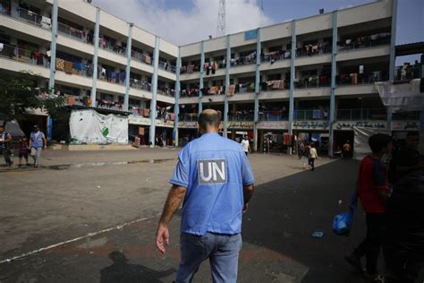 Spanish Muslim football star Lamine Yamal balances faith and fame ...