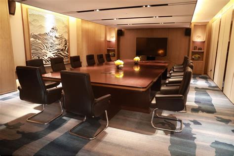 Multifunctional Conference Room 的图像结果
