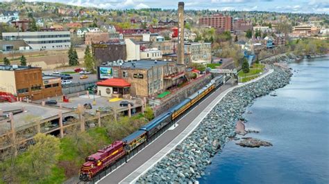 Duluth Zephyr Train Runs Along Lake Superior's Shores