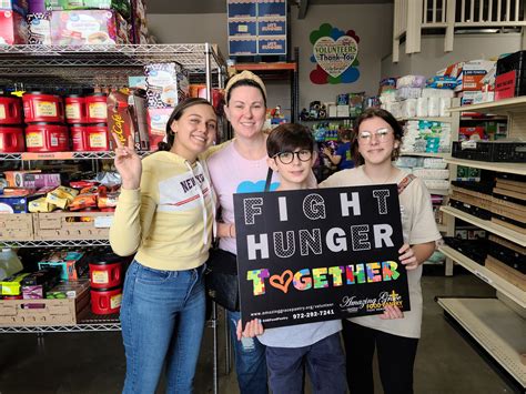 Welcome new volunteers! | Amazing Grace Food Pantry