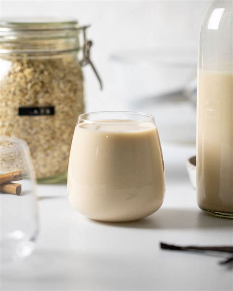 Homemade Gluten Free Oat Milk (Non-slimy) - Romy London