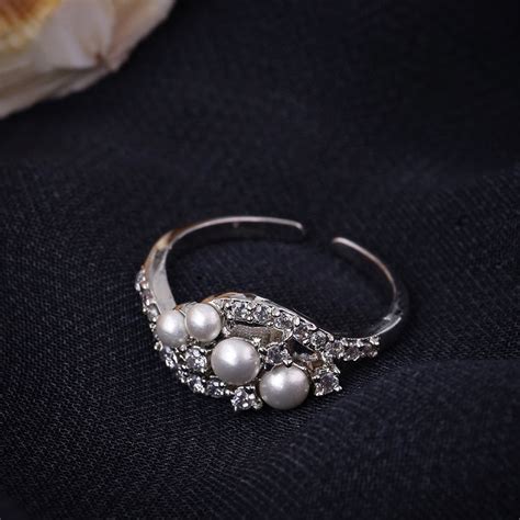 Brass Adjustable Embellished Ring – VOYLLA