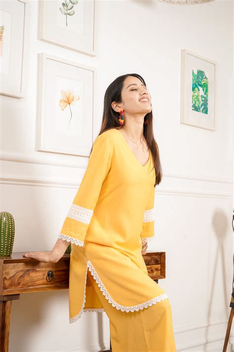 Netose Yellow Cotton Kurta Palazzo Set – Netose By LakhNeet (I) Private ...