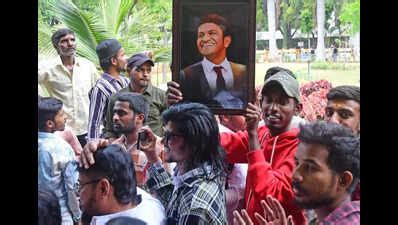 Puneeth Rajkumar Birthday: Fans celebrate Puneeth Rajkumar’s 50th birth ...