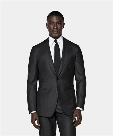 Dark Grey Tailored Fit Havana Suit in Pure S150's Wool | SUITSUPPLY