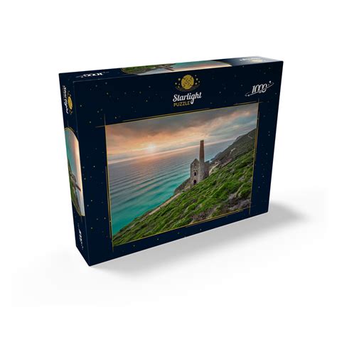 Former tin mine, Wheal Coates Mine near St Agnes, North Coast, Cornwal ...