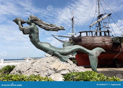 Mermaid Bow Figurehead