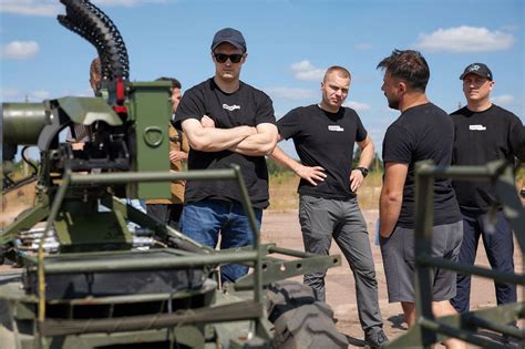 Weaponized Robots 的图像结果