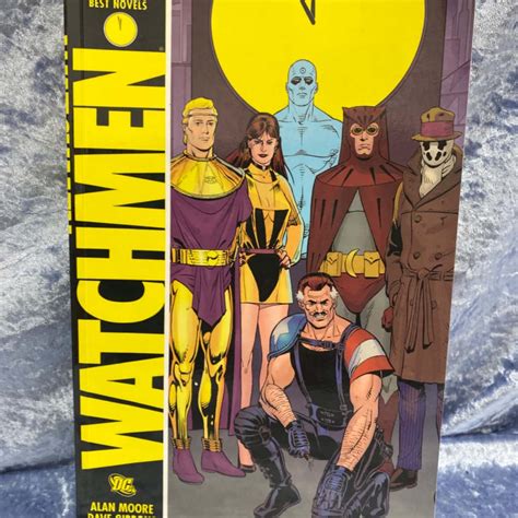 DC Watchmen Comic Book By Alan Moore & Dave Gibbons