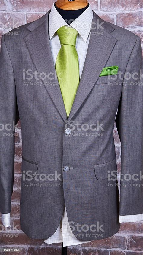 Luxury Business Suit 的图像结果
