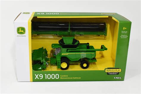 1/64 John Deere X9 1000 Combine - Dalton's Farm Toys