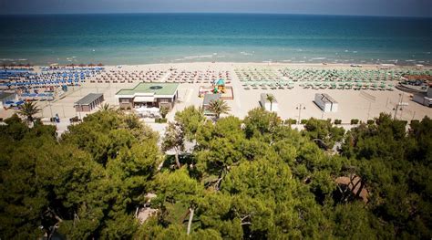 FAMILY HOTEL PROMENADE (Giulianova) - Hotel Reviews & Photos - Tripadvisor